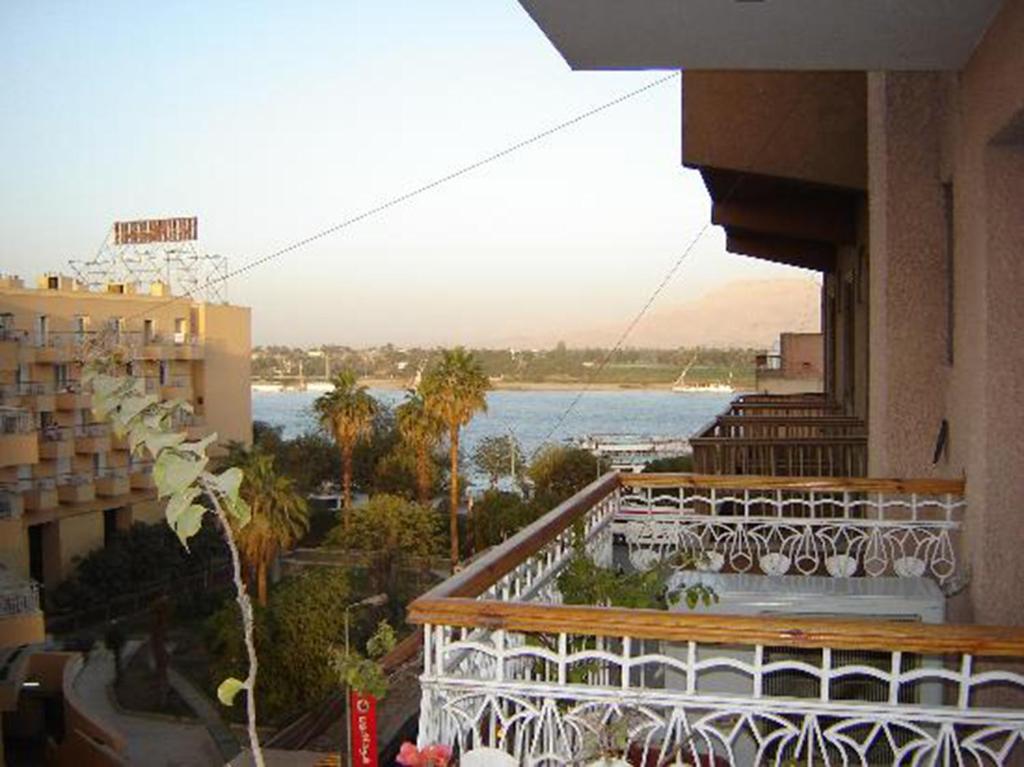 PHILIPPE LUXOR HOTEL